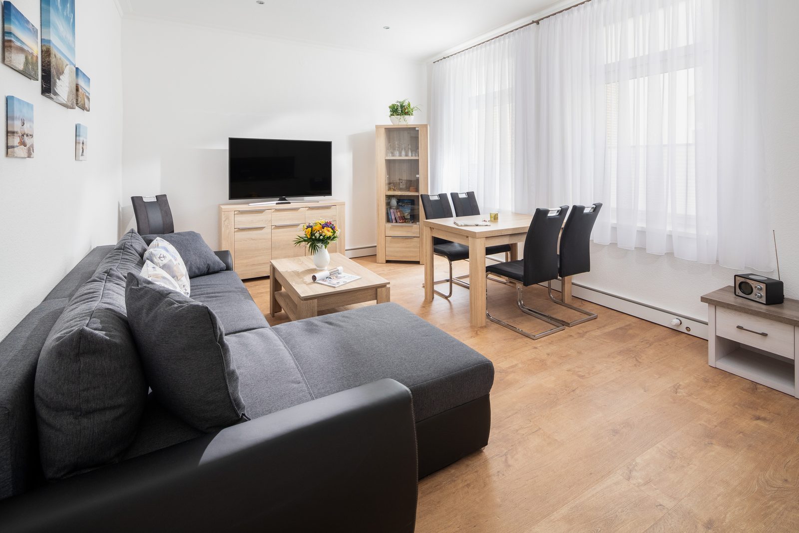 Ferienwohnung – 2 Schlafzimmer · ca. 65 m²